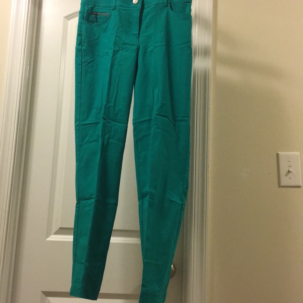 Cropped pants - Picture 2 of 3